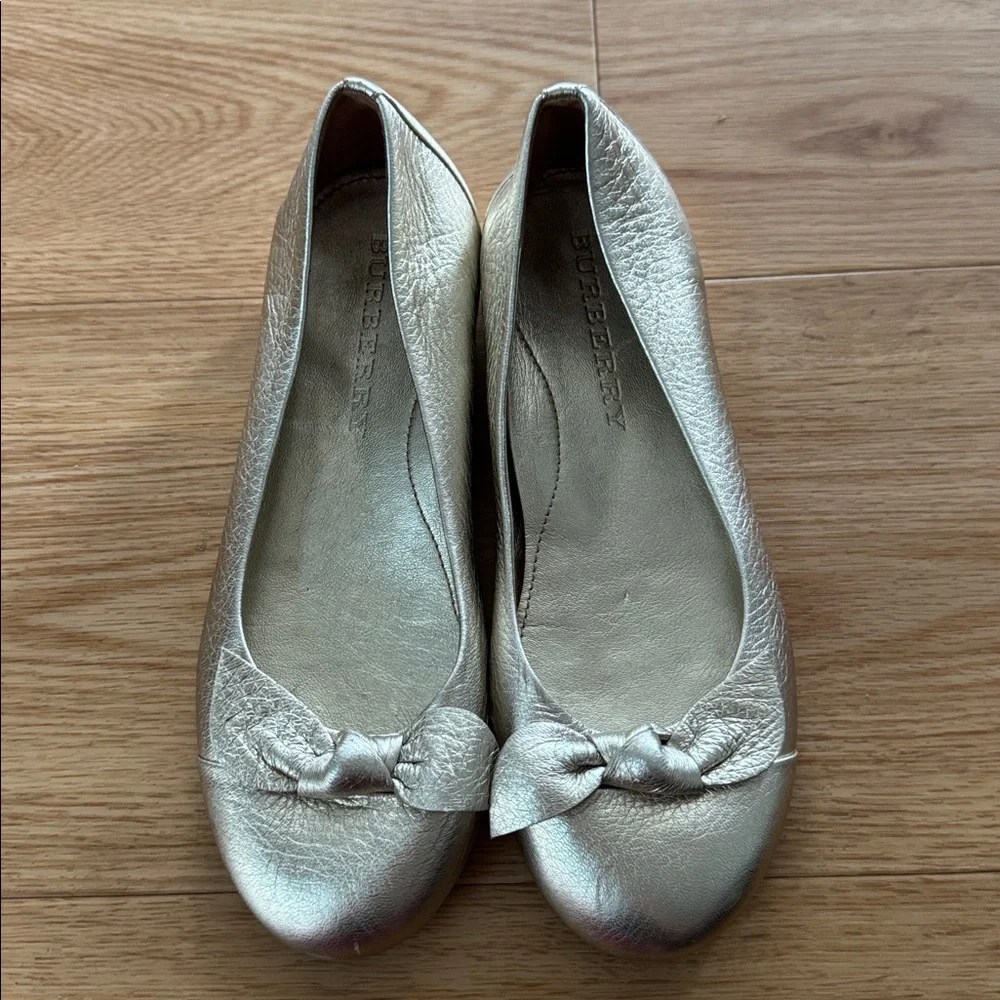 Burberry Girls Gold Metallic Bow Ballet Flats Size 34EU or 3Y Holiday Luxury